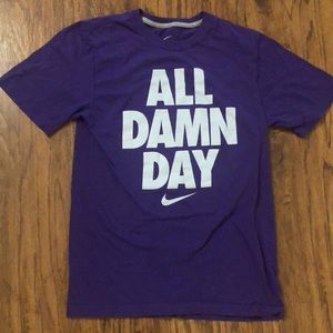 [DRY CLEANED] NIKE Tee Shirt